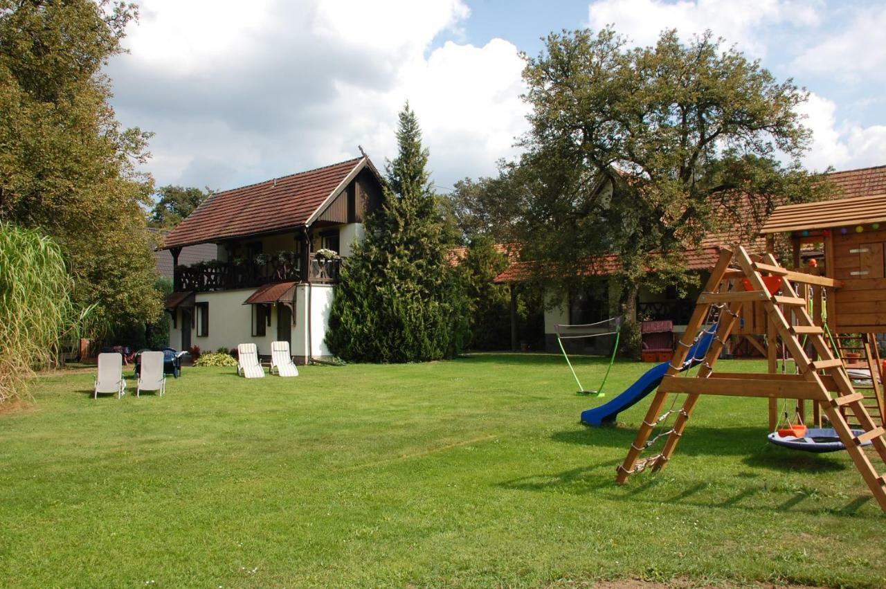 Pension Lukask Бург Екстериор снимка